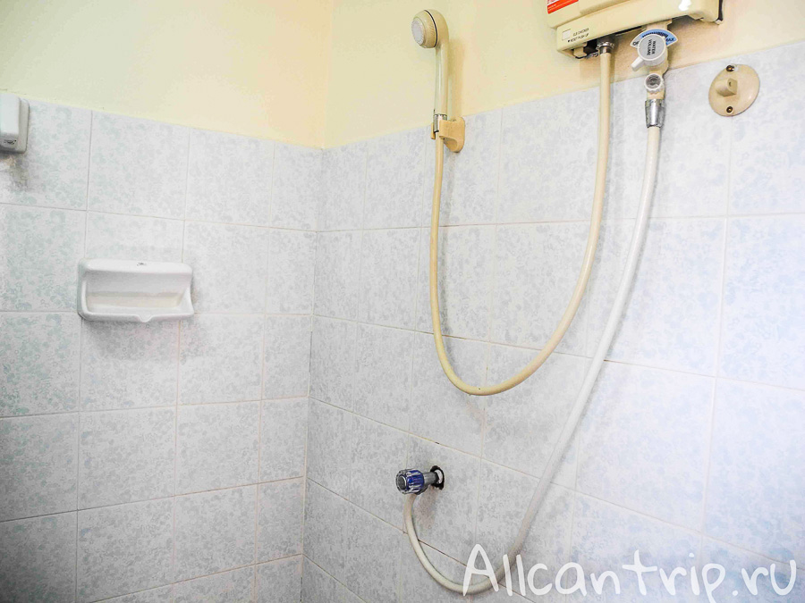Blue lagoon guesthouse в Ча ам