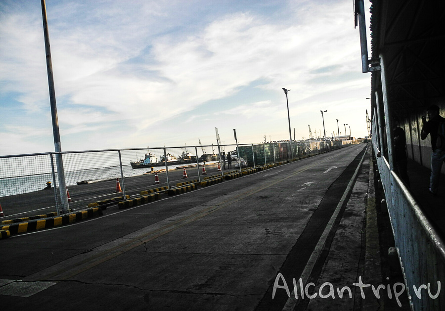 Дорожка вдоль моря - остров Себу