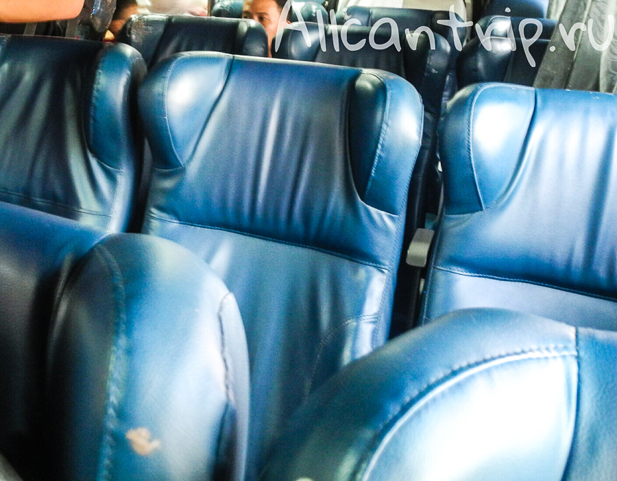 Внутри парома до Тубигона, бизнес-класс:)