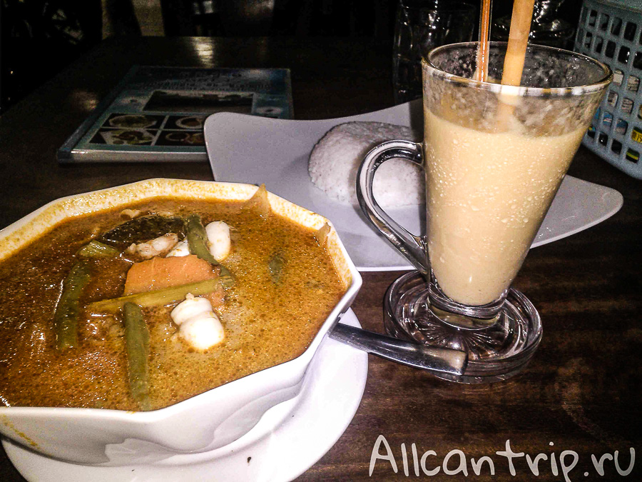 Еда в отеле G.B.T. Guesthouse в Сиануквиле