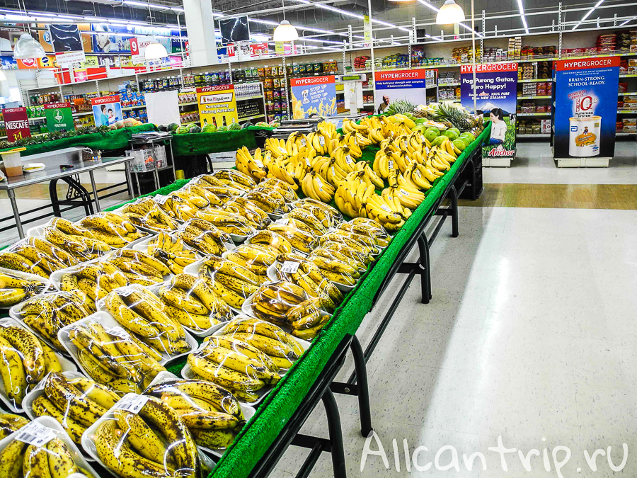 Много бананов в SM Hypermarket Себу