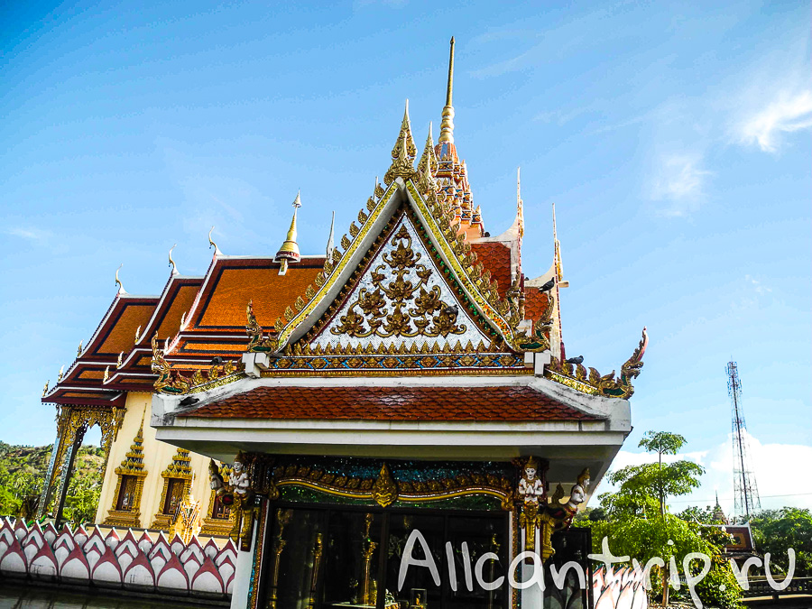 Wat Plai Laem на Самуи