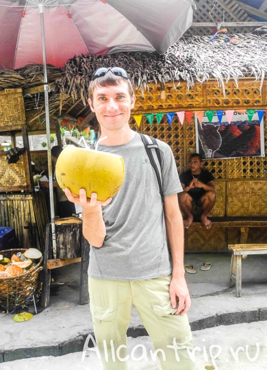 Владимир занимается технической стороной блога, а также у него несколько своих проектов в интернете.