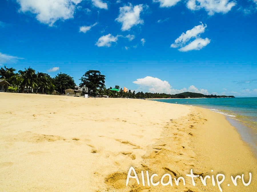 Песок пляжа Маенам Самуи
