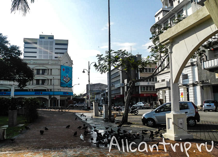 на улице города Ипох