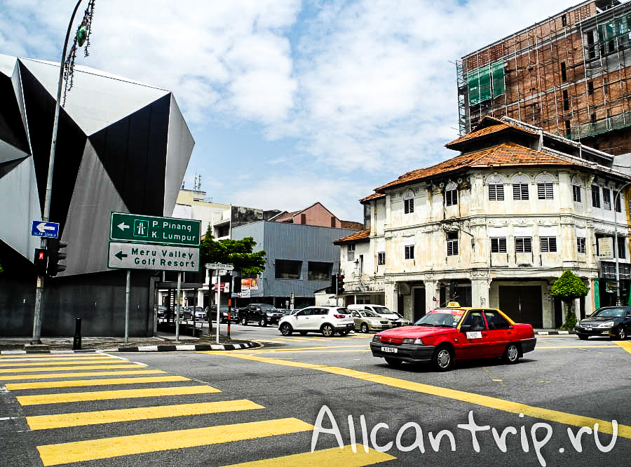 необычные здания голубая мечеть в городе Ипох Малайзия
