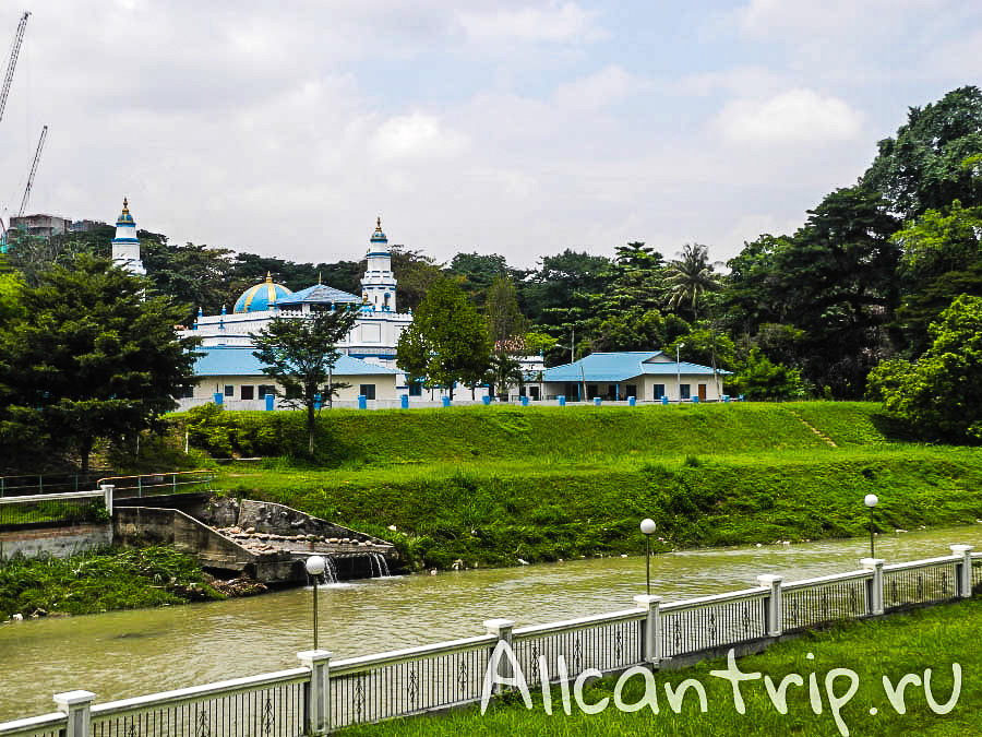 голубая мечеть в городе Ипох Малайзия