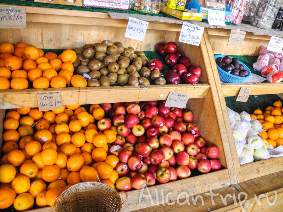 Фрукты в Тана Рате