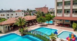 дешевый отель с бассейном и водными горками в Сиде