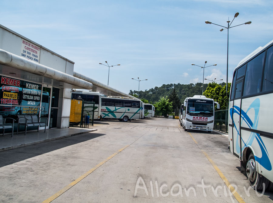 на автовокзале кемера