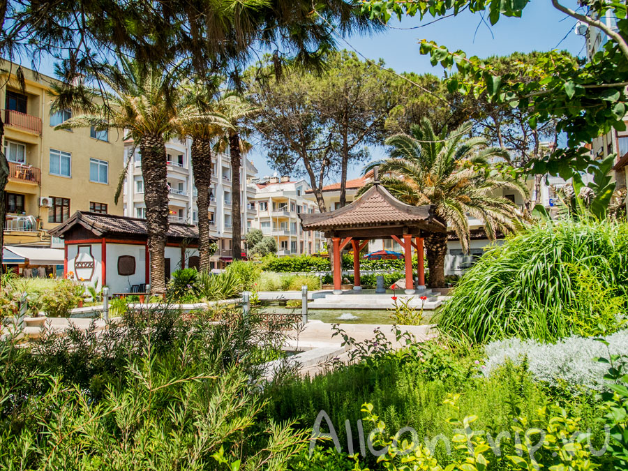 китайский парк в мармарисе