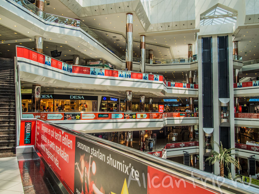 шоппинг в ТЦ Джевахир