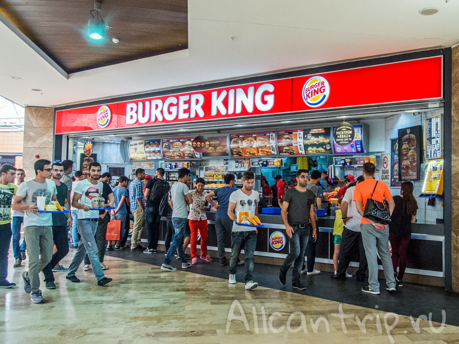 Фудкорт в ТЦ Форум Истанбул