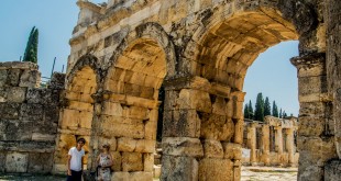 главные ворота в Иераполис