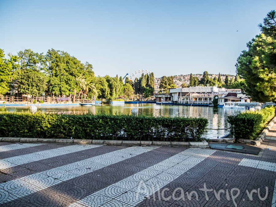 озеро в парке Измира