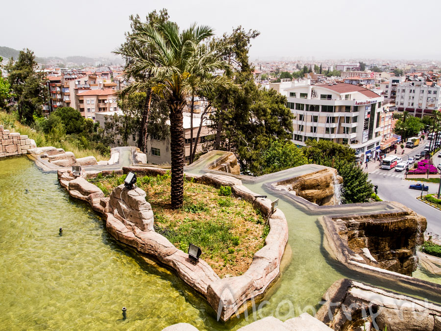 Манавгат центр города. Центр манавгата. Центр манавгата. Парк в манавгате на горе. Амфитеатр манавгат.