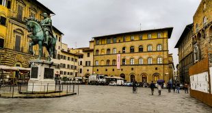 площадь Синьории во Флоренции статуи