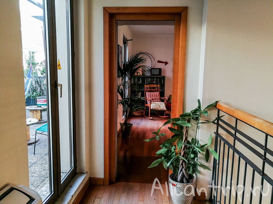 классный хостел в милане