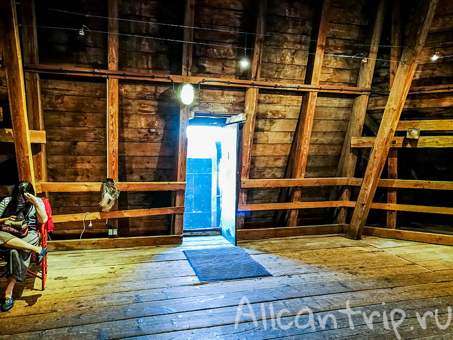 пороховая башня в праге