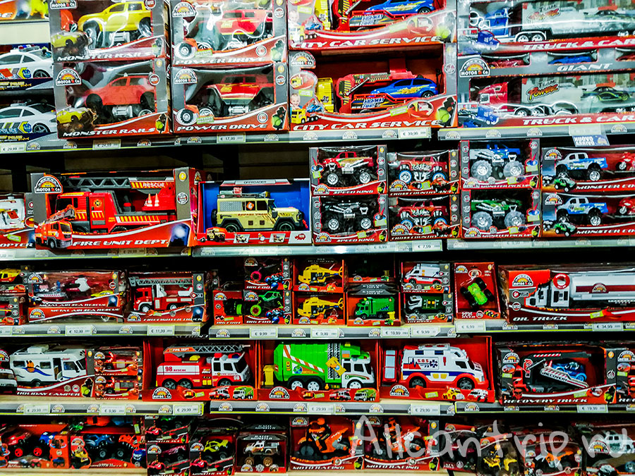 toys center милан